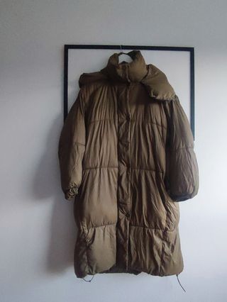 Abrigo acolchado Zara verde oliva