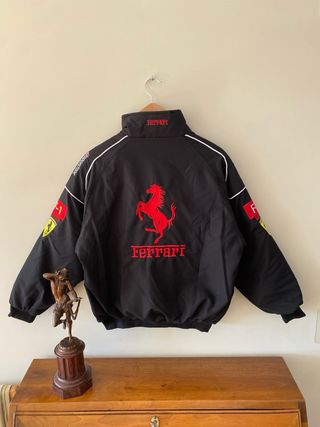 Chaqueta Ferrari Racing Negra y Roja