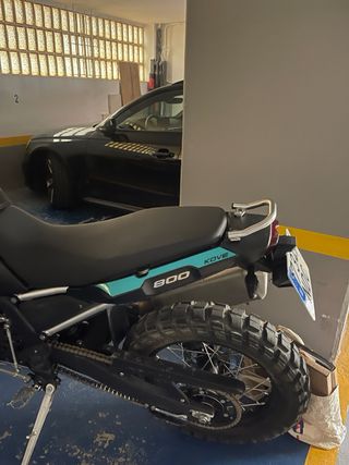 Portamatrículas Kove 800