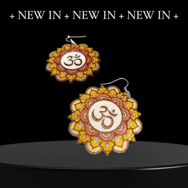 Orecchini Zen Mandala Ohm in Legno, Dipinto a mano