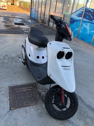 Yamaha Jog artística