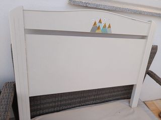 Cabecero cama 90 infantil madera y láminas a juego