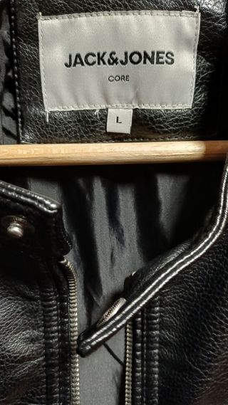 Chaqueta efecto piel negra Talla M