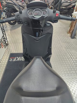 Piaggio Beverly 300