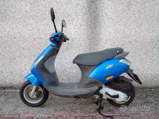 Piaggio Zip 4T Azul