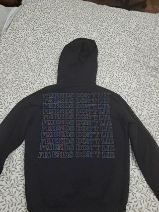 Sudadera Stranger Things Friends Don't Lie