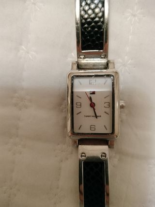 Reloj Tommy Hilfiger Mujer Plata y Negro