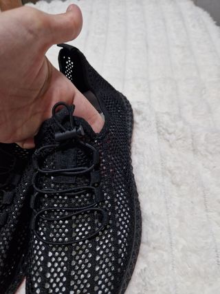 Zapatillas deportivas negras de malla