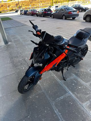 KTM Duke 125 2024