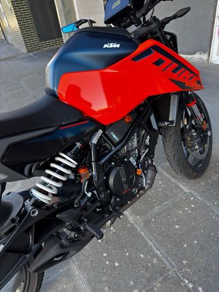 KTM Duke 125 2024