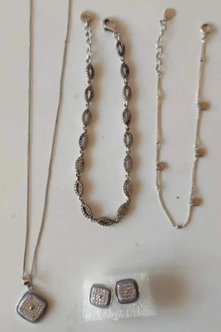 Conjunto Plata de Ley: Colgante, Pulseras y Pendie