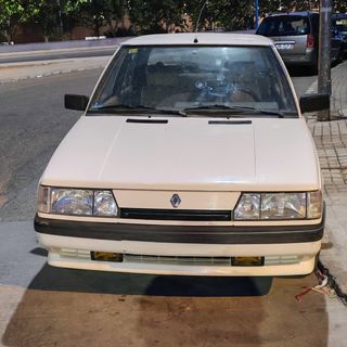 Renault 11 1988