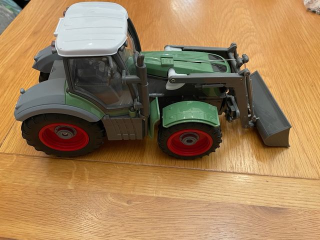 Tractor Siku con pala frontal