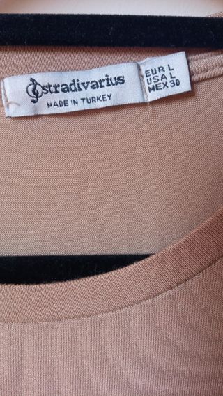 Camiseta Stradivarius beige talla L