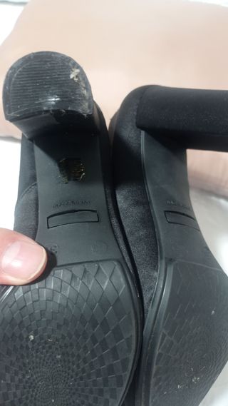 Zapatos de salón Mimao negros con pedrería