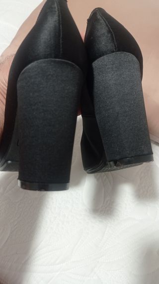 Zapatos de salón Mimao negros con pedrería