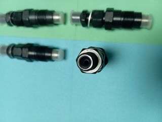 Inyector combustible MITSUBISHI PAJERO MD 196607