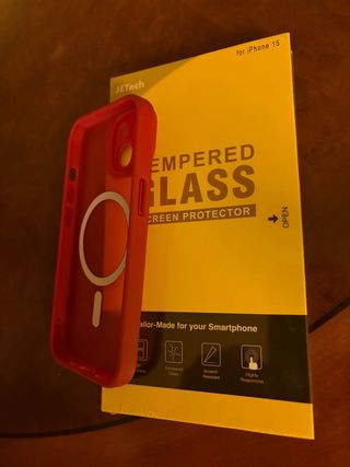 Funda Magnética iPhone 15 + Protector Pantalla