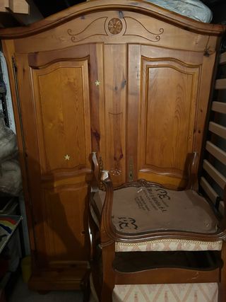 Armario de pino macizo