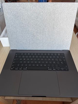 MacBook Pro 16 Space Gray