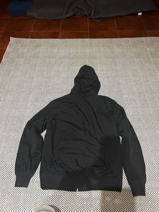 Casaco Element Preto com Capuz