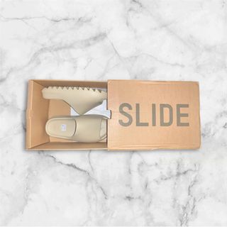 Yeezy Slides Beige