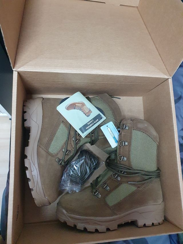 Mochila militar beige y negra