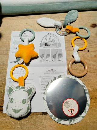 SOPHIE LA GIRAFE Gimnasio para bebés Reversible