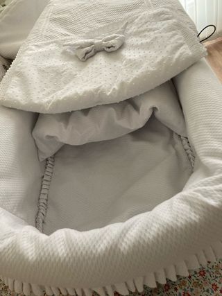 Vestimenta cochecito: capota colcha, saco