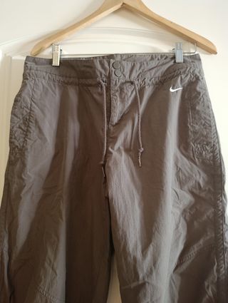 Pantalones capri Nike mujer color kaki