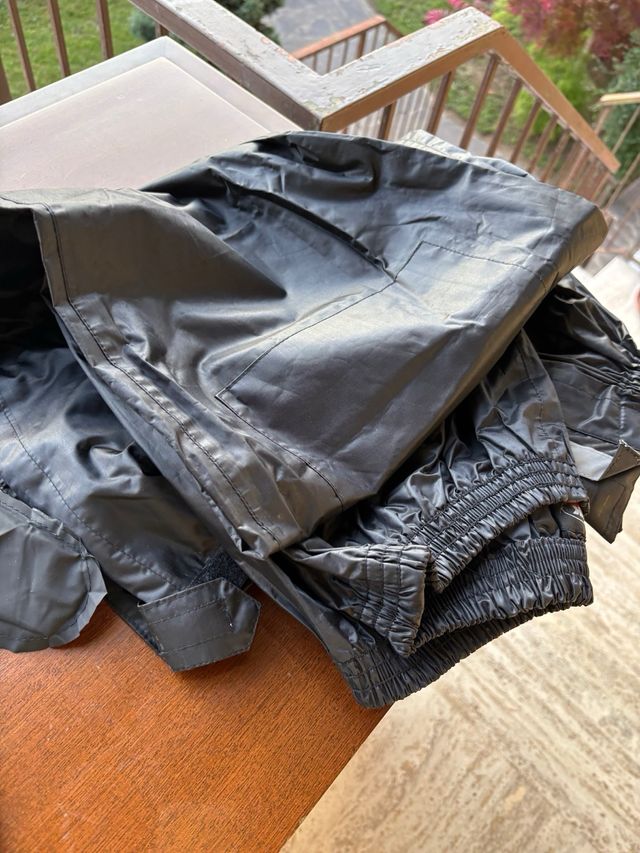 Tuta antipioggia Spark taglia L