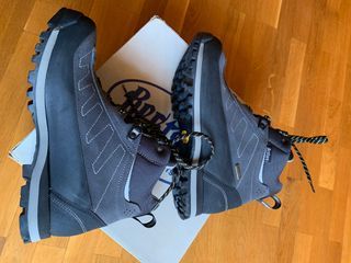 Botas de montaña BESTARD como nuevas.