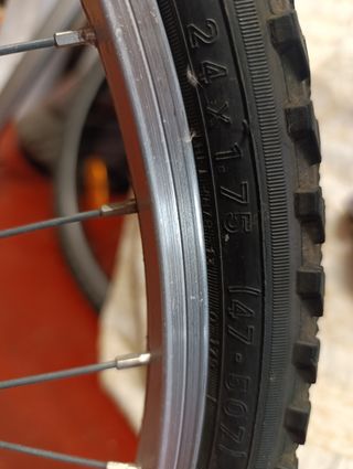 Bicicleta Btwin 1986 Negra y Azul