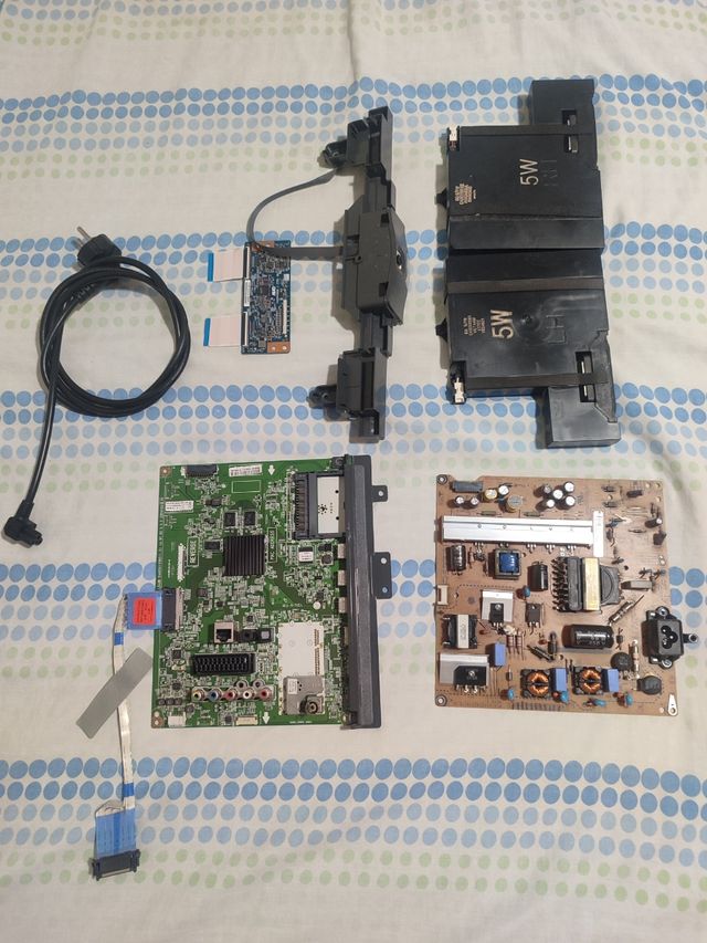 LG 42LB5700 - Piezas