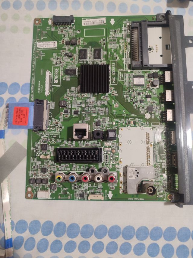 LG 42LB5700 - Piezas