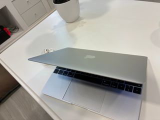 MacBook 12” (2017) Intel Core i5 500GB 8GB