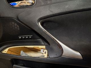 Paneles Puertas Lexus IS