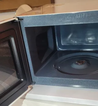 Microondas Moulinex digital con grill.