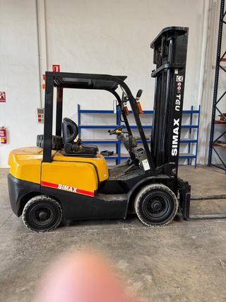 Carretilla elevadora Diesel 2500 kg