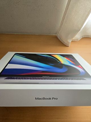 Caja MacBook Pro Apple vacía