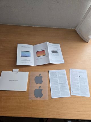 Caja MacBook Pro Apple vacía