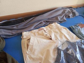 Lote Ropa Vintage Beige y Gris