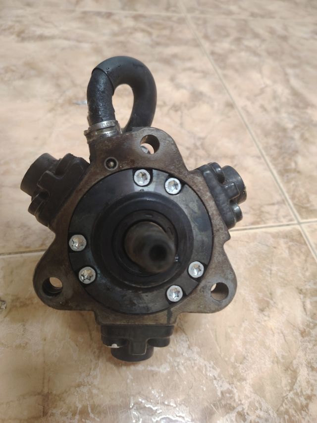 Bomba de combustible Bosch 0445010165