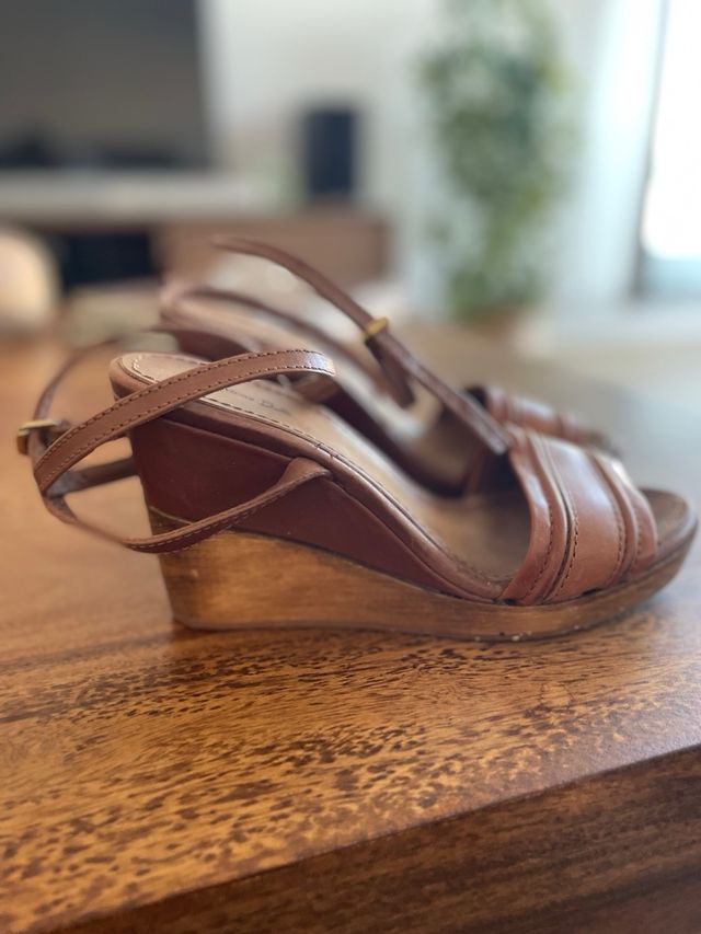 Sandalias Massimo Dutti tacón mujer marrón
