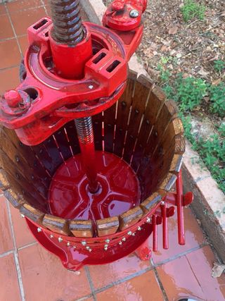 Prensa Uva y Trituradora