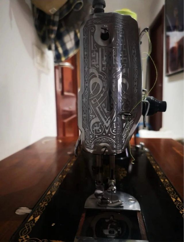 Máquina de coser Sigma antigua