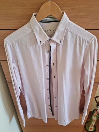 Camisa rosa entallada Talla M