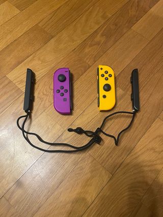 Mandos Nintendo Switch Morado y Naranja
