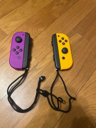 Mandos Nintendo Switch Morado y Naranja