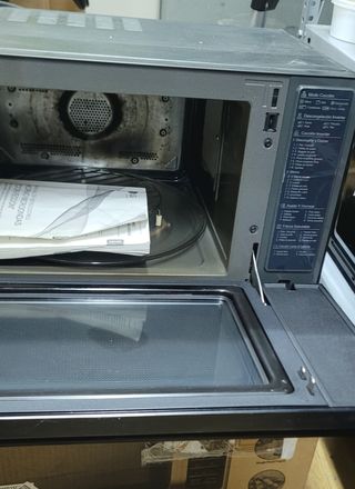 Microondas LG 4 en 1 con Convección.